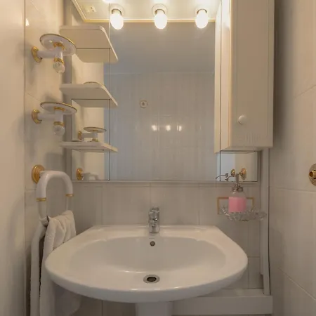 Marina Views Картейра